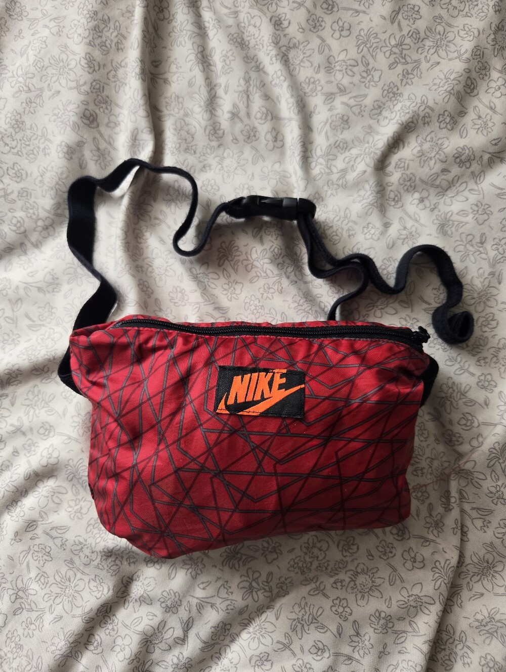 Retro Nike Red Windbreaker (Foldable Into A Pouch!)